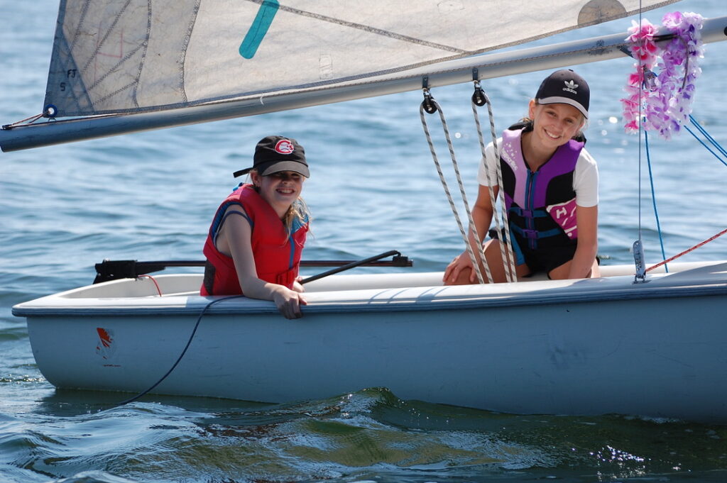 F79B90B2-45F4-4AB8-BD1B-2DAFF71C7B75_1_105_c